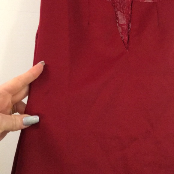 Sexy Red dress with lace details - Picture 3 of 3